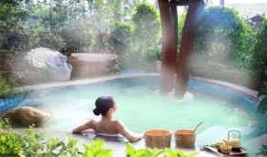 《2023溫泉游消費(fèi)趨勢(shì)報(bào)告》：11月搜索量環(huán)比增長(zhǎng)超2倍，境內(nèi)外溫泉游市場(chǎng)齊發(fā)力