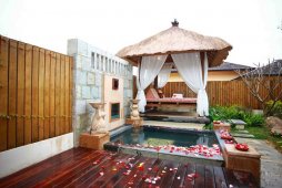 溫泉酒店在轉(zhuǎn)型升級過程中應注意的幾個經(jīng)營問題